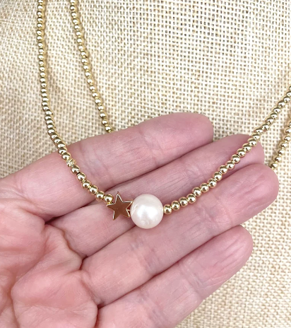 Gold Necklace With Gold Star and Pearl